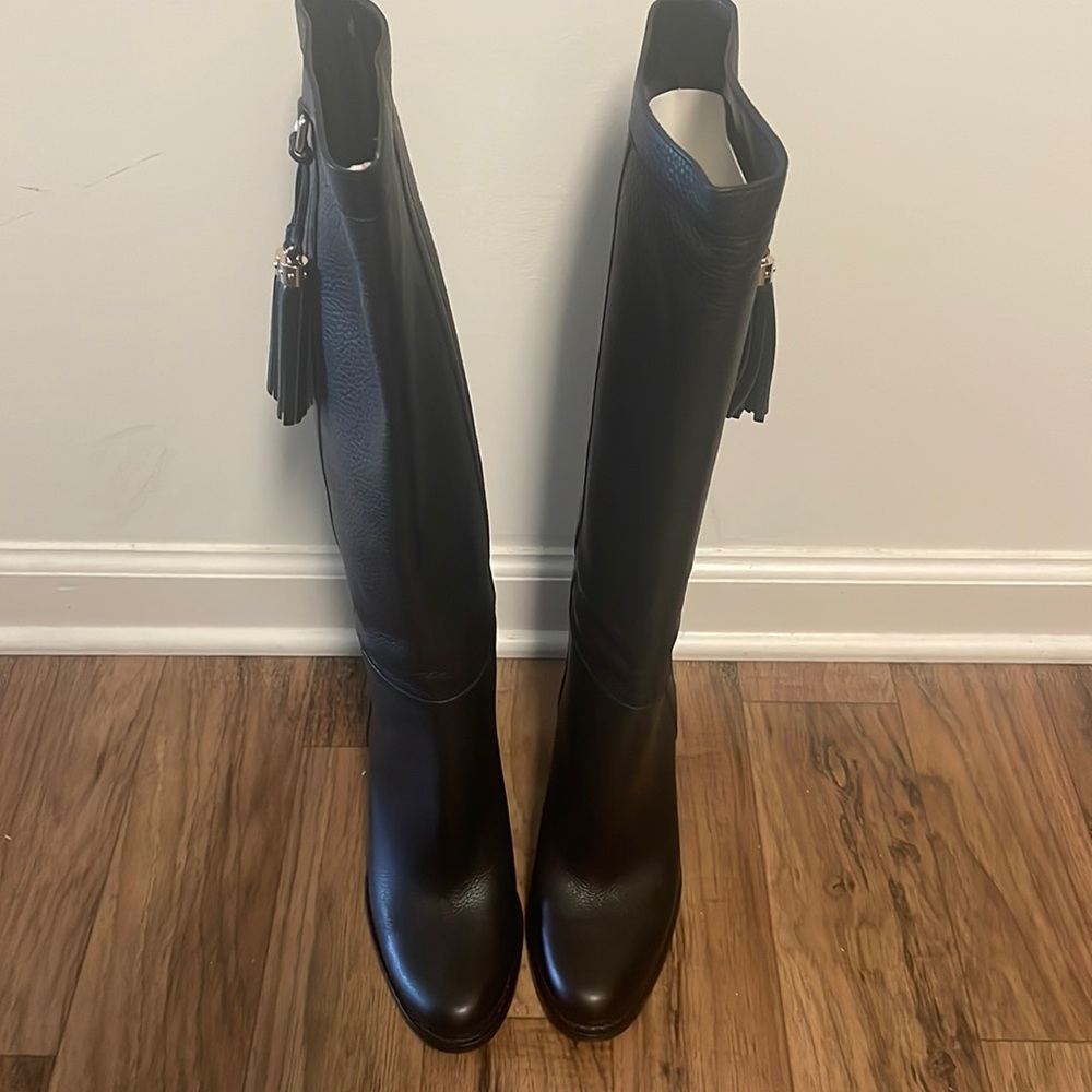 Gucci 4inch heel boots with Tassels. Never Worn. Original box, with tissue.